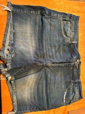 Zenana Outfitters Distressed Dark Blue Denim Jean Shorts